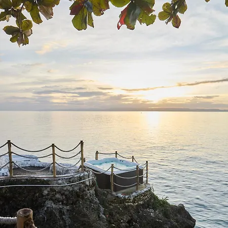 Casa Verde Cliff Resort & Spa